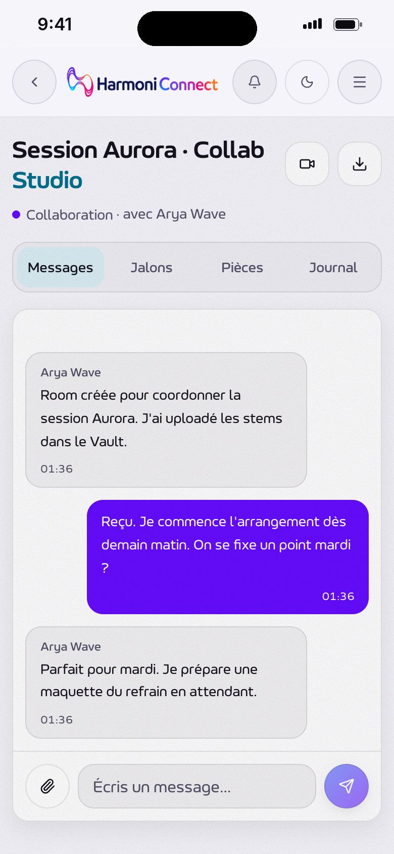 Le salon d'un projet : les messages entre l'artiste et le studio.